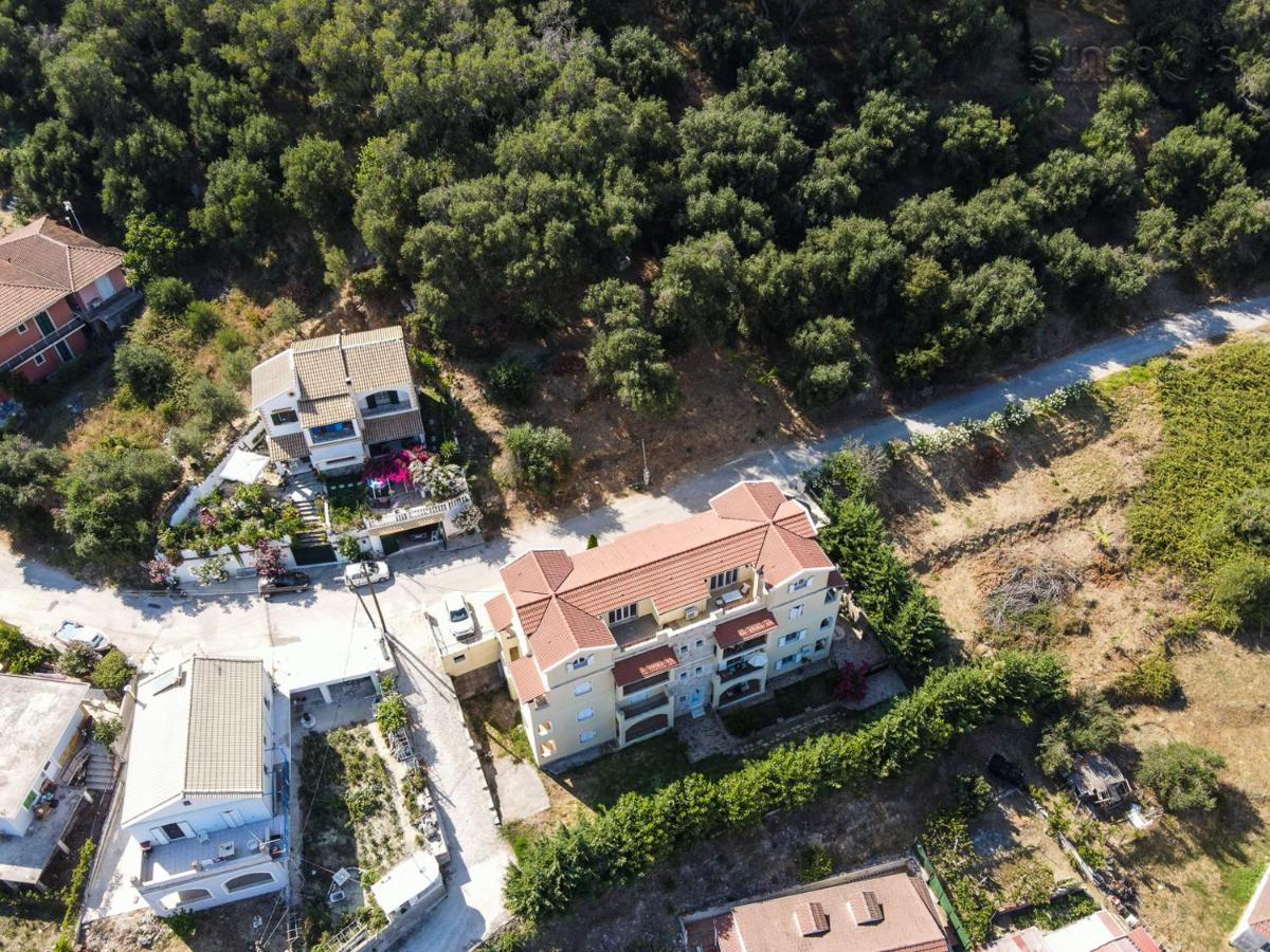 Petrití Villa Konstantina מראה חיצוני תמונה